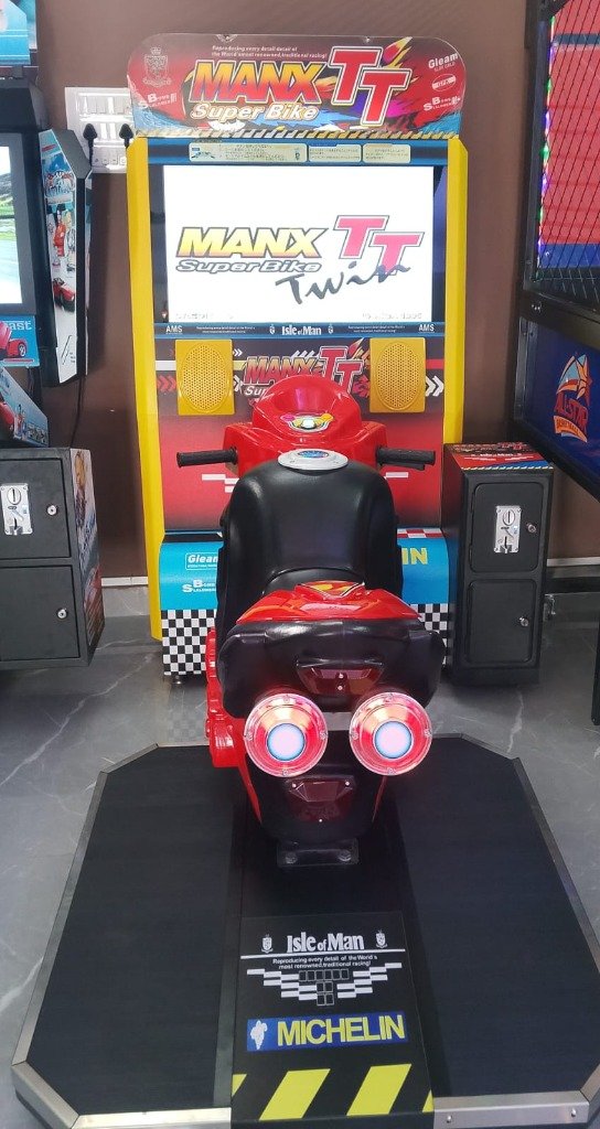 Manx TT Super Bike Twin Racing Simulator